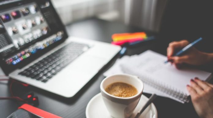 Što učiniti ako prolijete kavu ili neku drugu tekućinu po laptopu laptop