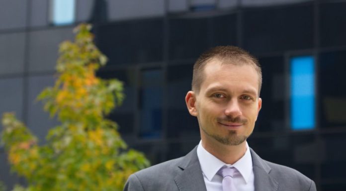 Neoinfo i M obrada osmislili blagajnu s integriranom kartičnom naplatom ADEO M2pay