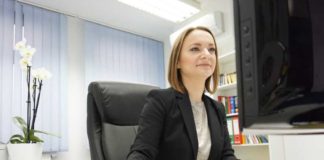 Maja Kartuš, Diglossia