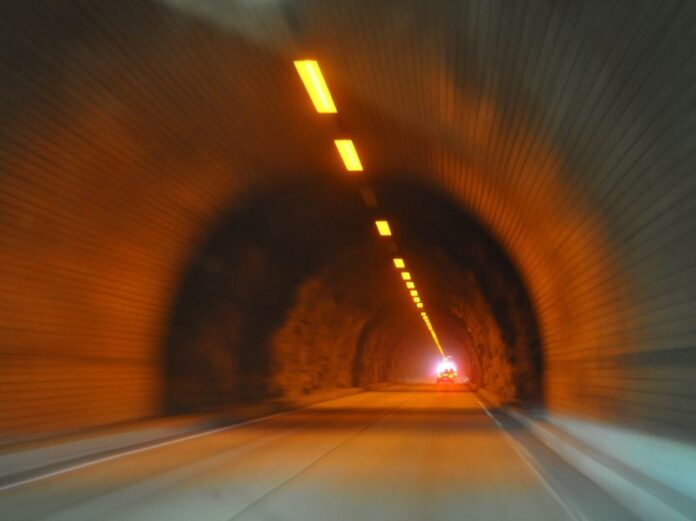pexels-pixabay-358275 podmorski tunel šolta-brač
