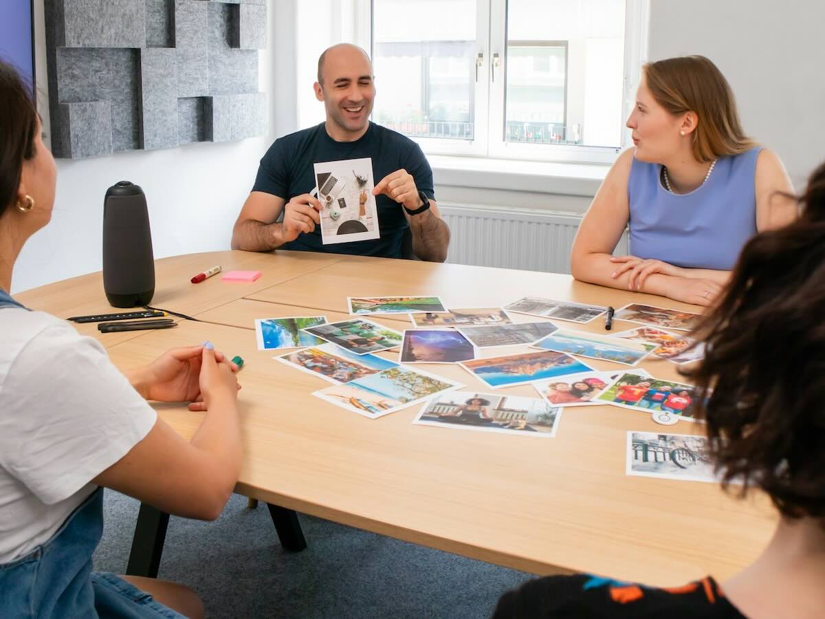 Humor na sastanku-unsplash Humor na sastanku; foto unsplash.com