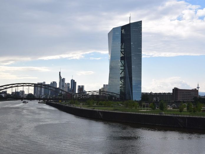ecb-4148921_1280_pixabay