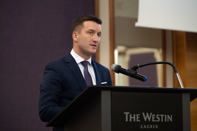 Žarko Tušek na konferenciji Dan logistike i transporta; foto HGK