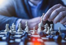 Što lideri danas najviše podcjenjuju u vođenju timova? Strateško razmišljanje i liderstvo; foto pexels.com