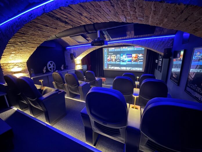 BrickClub - interijer