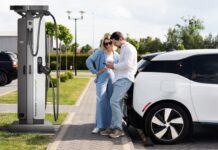 Superpunjač za flote: 720 kW snage i istodobno punjenje 12 vozila