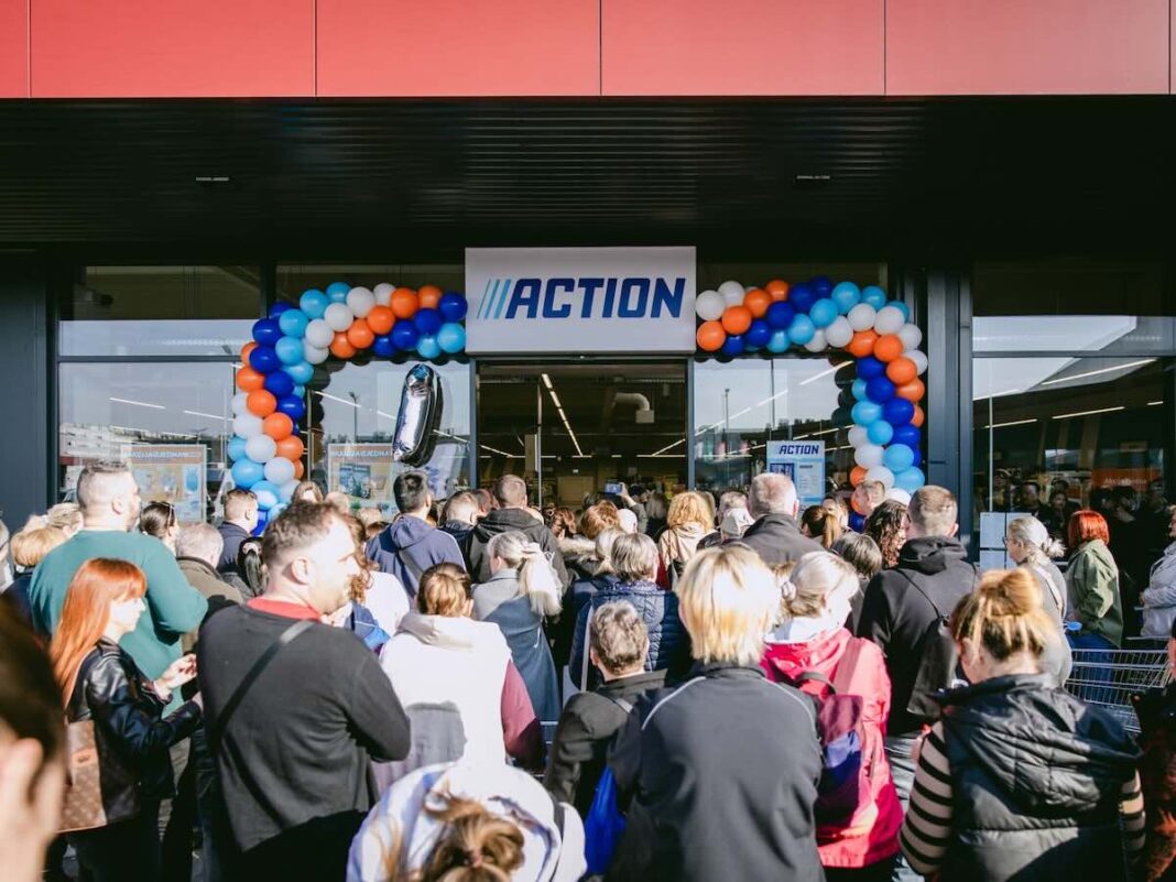 Gužva prije otvoranja trgovine Action; izvor PR/Action