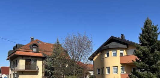 Kuće u zagrebačkom naselju Rudeš foto Zinka Kocijan