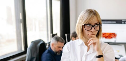 Umor na poslu, foto pexels.com