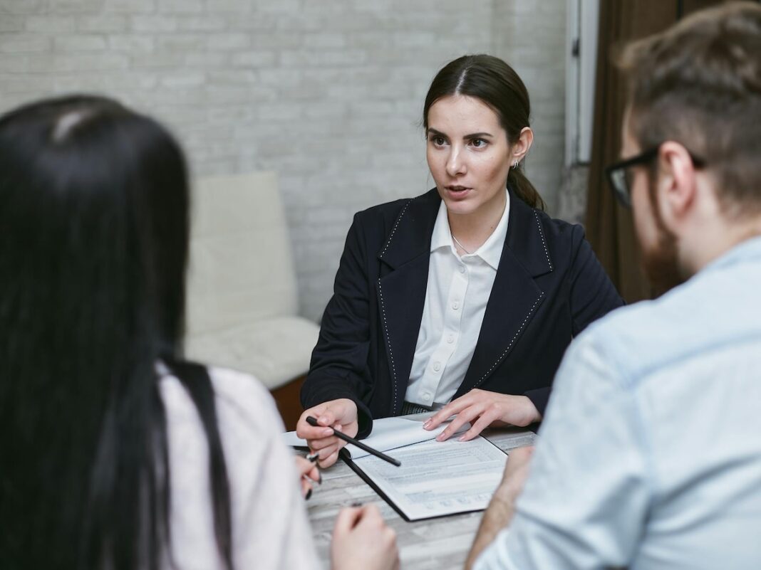 recruiter pexels 1200x900 Recruiter