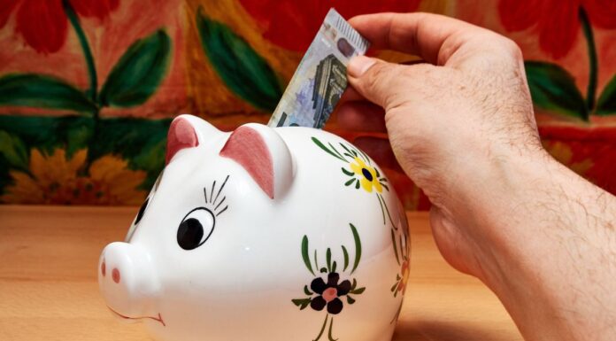Prinosi dobrovoljnih mirovinskih fondova u travnju između 0,3 % i 5 %
