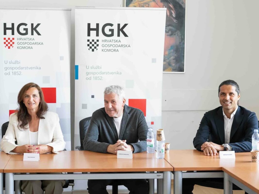 Zakon o posredovanju u prometu nekretnina - konferencija za medije Bogović, Ranilović, Vujović u HGK Zakon o posredovanju u prometu nekretnina - konferencija za medije: Maja Bogović, Dubravko Ranilović, Borislav Vujović; Izvor: HGK
