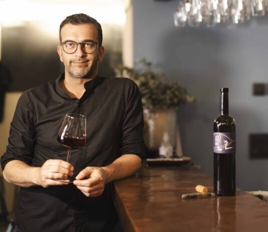 Tino Pattiera: Marketing direktor koji je pokrenuo wine bar bez oglašavanja Tino Pattiera, vlasnik AHA slow wine bara u Medulićevoj ulici u Zagrebu