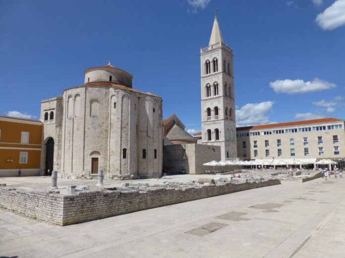 crkva-sv-donata-zadar-pixabay